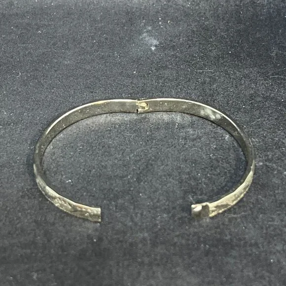 Vintage Silver Tone Starburst Hinged Bracelet (4001) - Picture 4 of 5